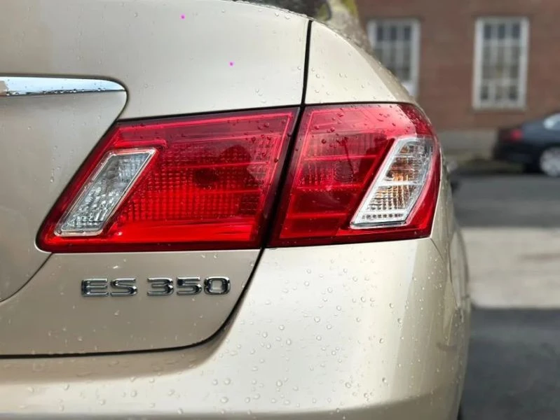 2009 Lexus ES 4th Gen - Image 8 of 12