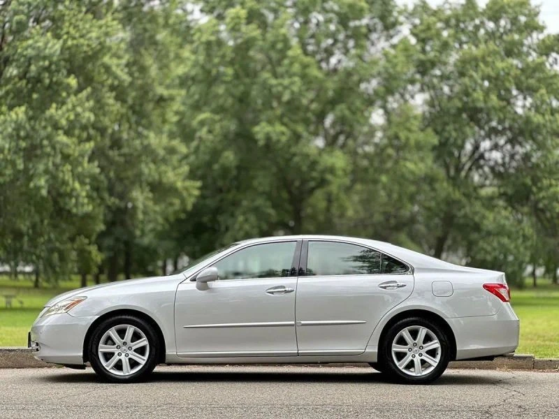 2009 Lexus ES 4th Gen - Image 5 of 12