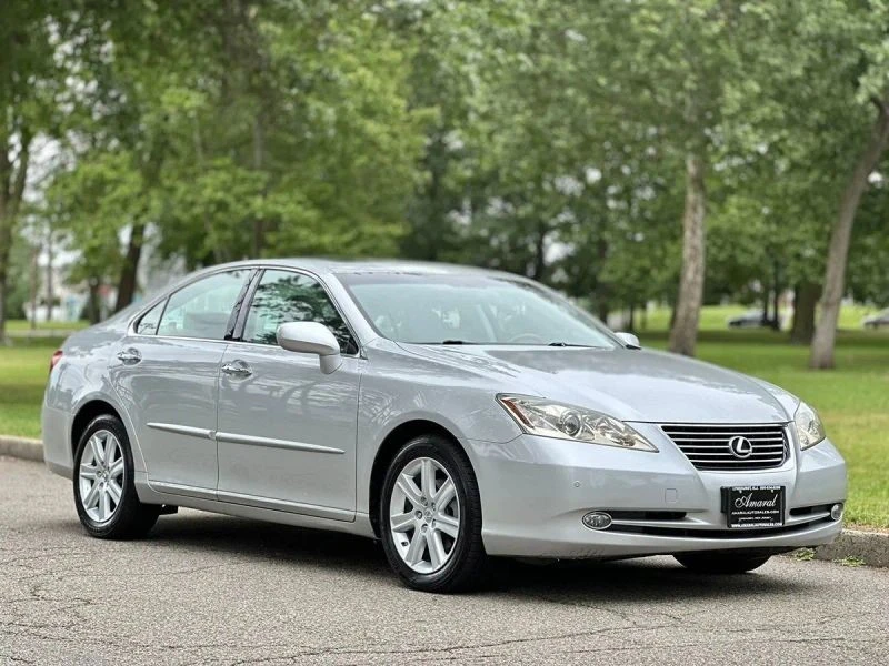 2009 Lexus ES 4th Gen - Image 2 of 12