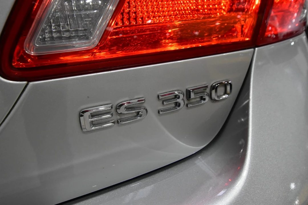 2009 Lexus ES 5th Gen - Image 8 of 12