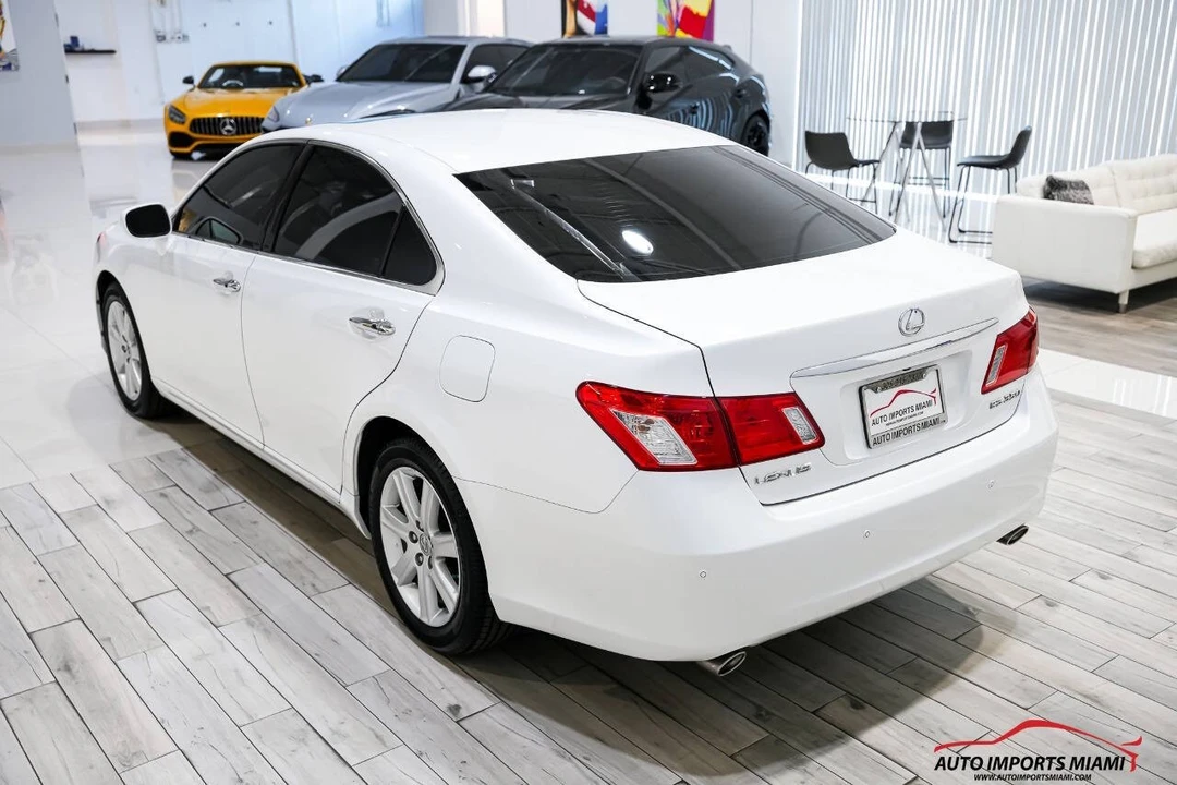2009 Lexus ES 5th Gen - Image 16 of 21