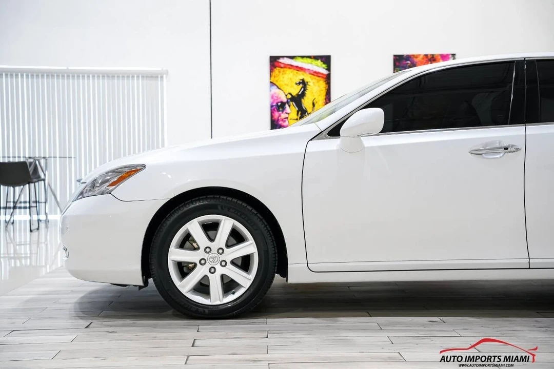 2009 Lexus ES 5th Gen - Image 14 of 21