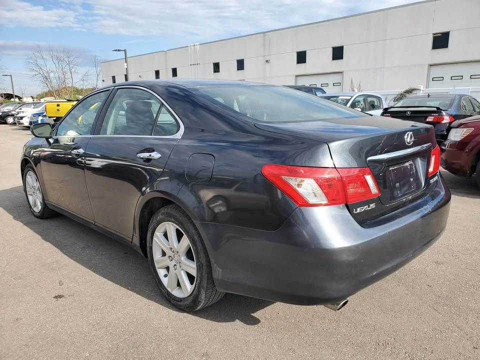 2009 Lexus ES 5th Gen - Image 2 of 9