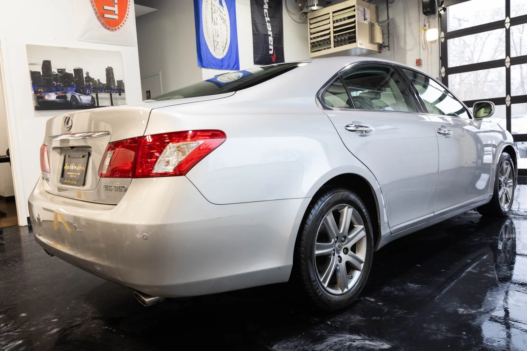 2009 Lexus ES 5th Gen - Image 12 of 12