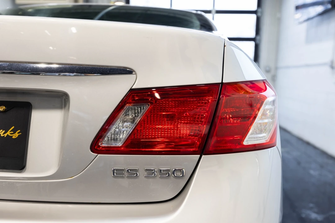 2009 Lexus ES 5th Gen - Image 10 of 12