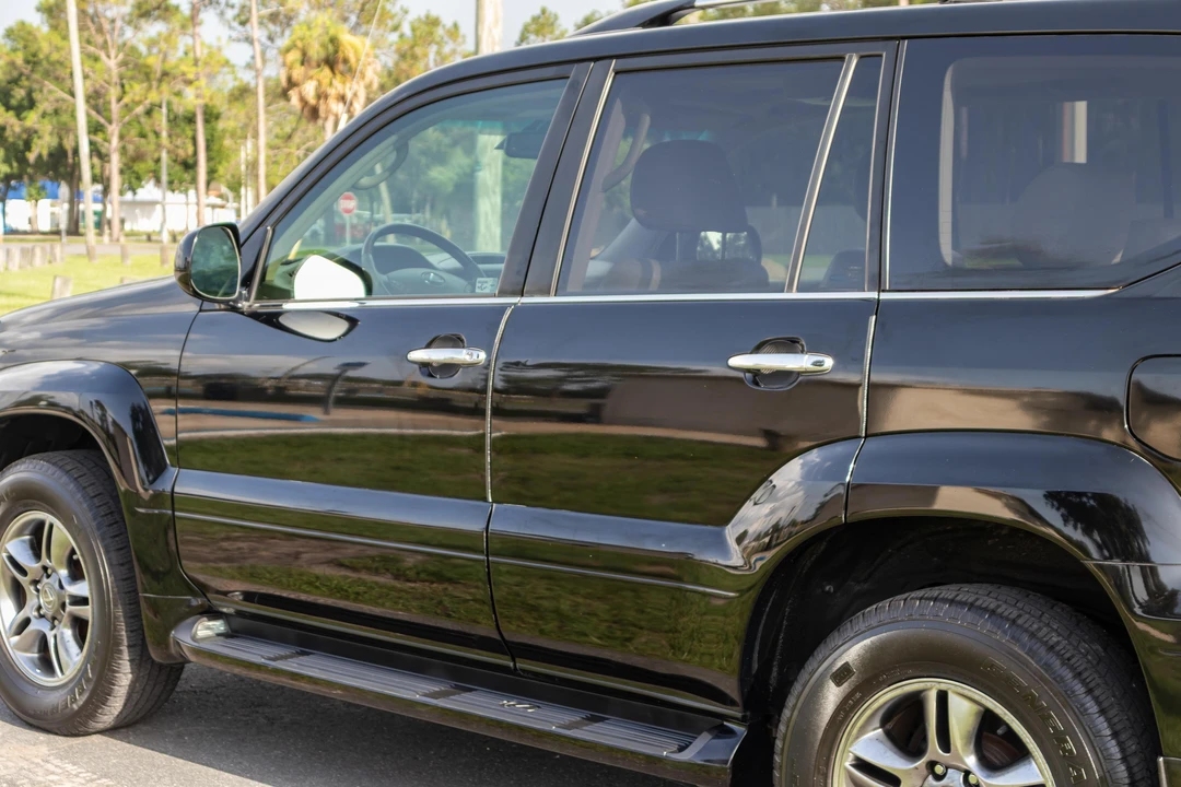 2009 Lexus GX 1st Gen - Image 18 of 31