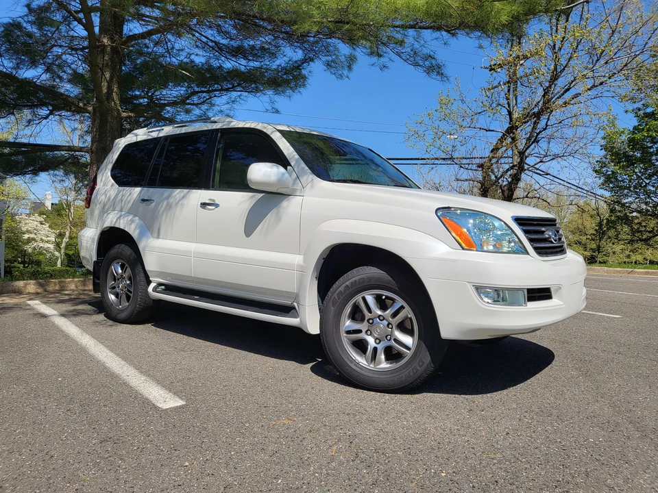 2009 Lexus GX 1st Gen - Image 26 of 31