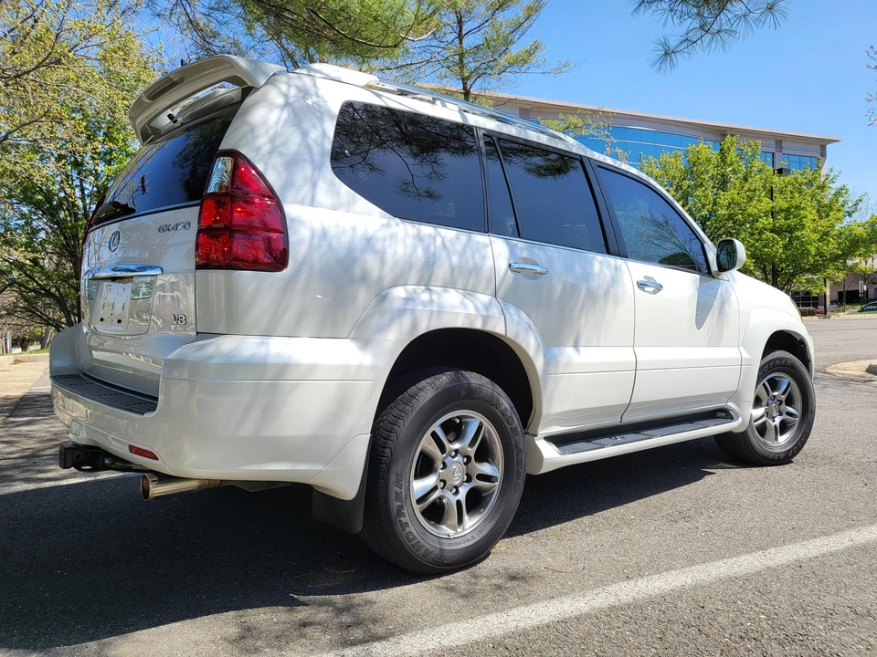2009 Lexus GX 1st Gen - Image 24 of 31