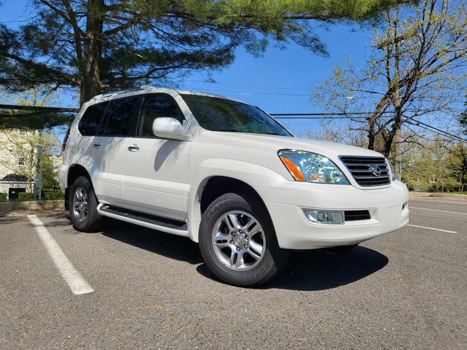 2009 Lexus GX 1st Gen - Image 28 of 31