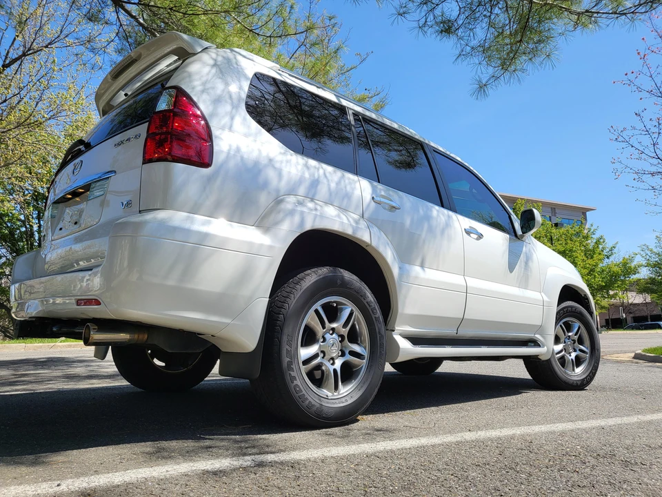 2009 Lexus GX 1st Gen - Image 25 of 31