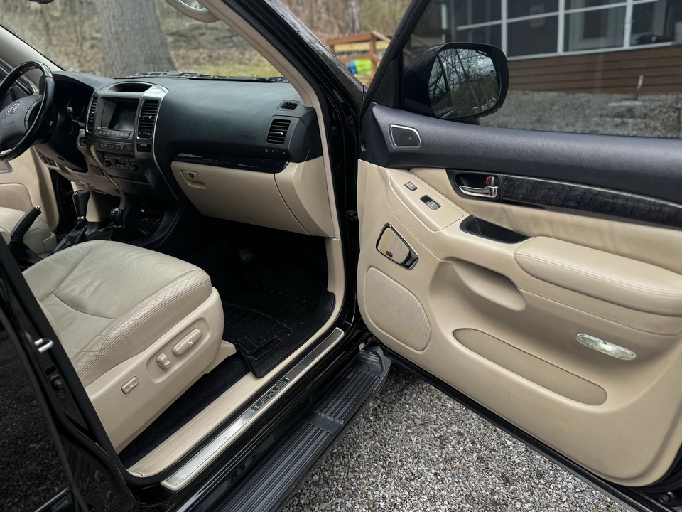 2009 Lexus GX 1st Gen - Image 12 of 21