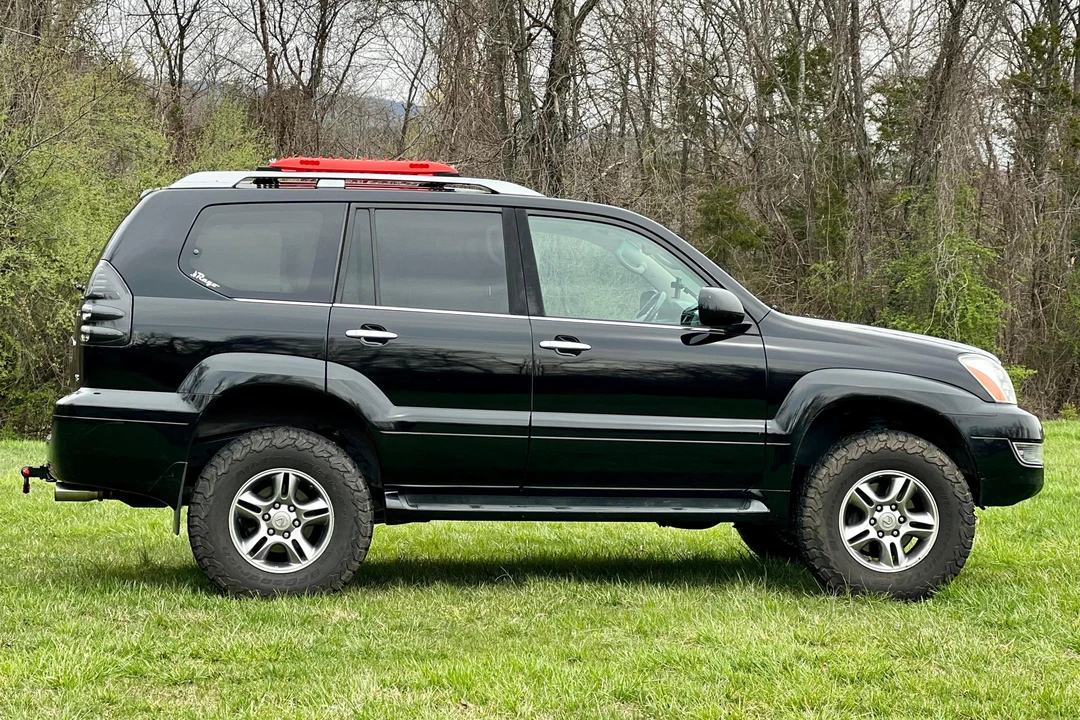 2009 Lexus GX 1st Gen - Image 3 of 31