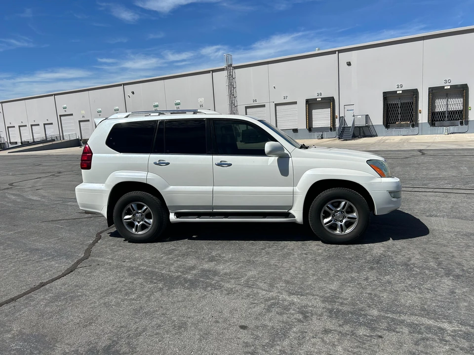 2009 Lexus GX 1st Gen - Image 14 of 31