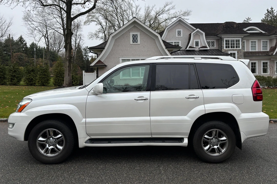 2009 Lexus GX 1st Gen - Image 3 of 11