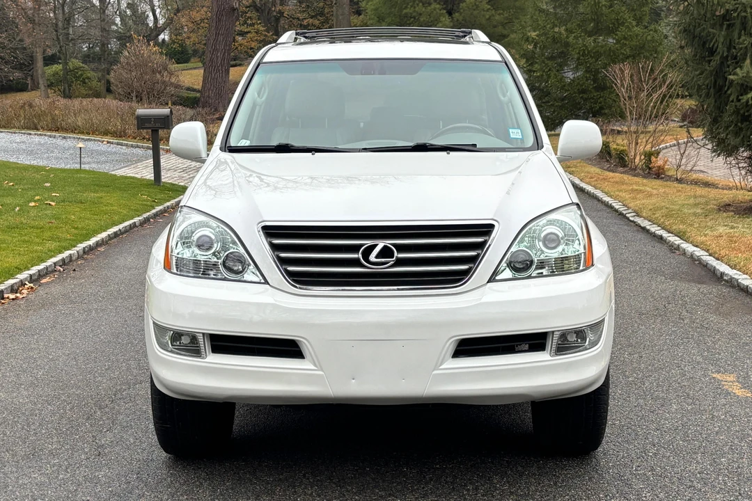 2009 Lexus GX 1st Gen - Image 2 of 11