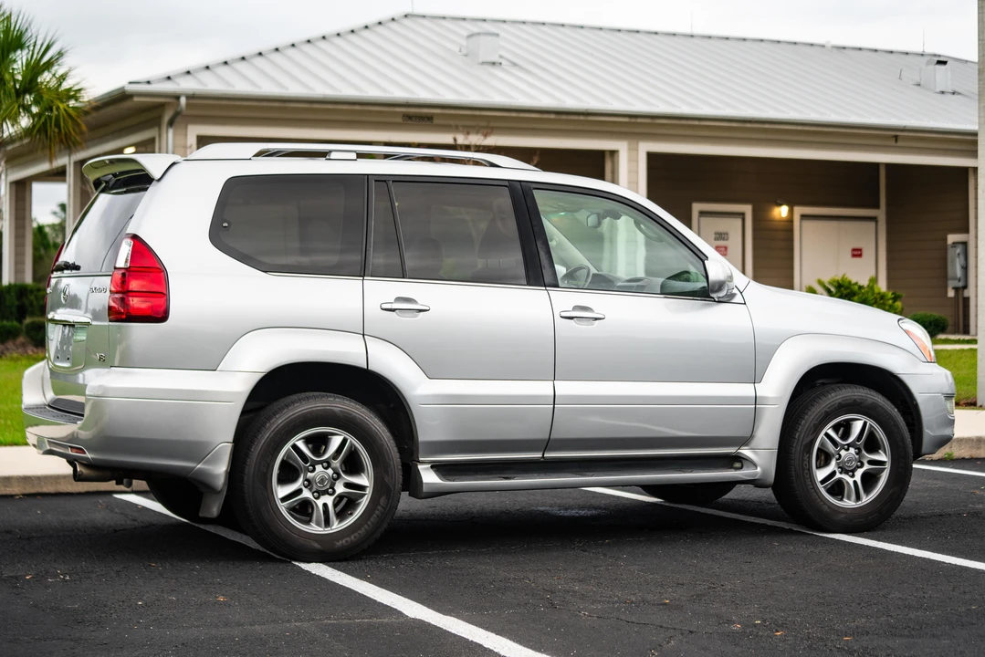 2009 Lexus GX 1st Gen - Image 22 of 31