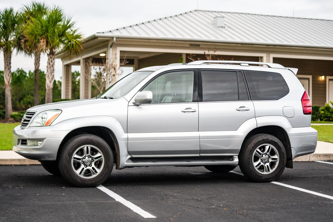 2009 Lexus GX 1st Gen - Image 10 of 31