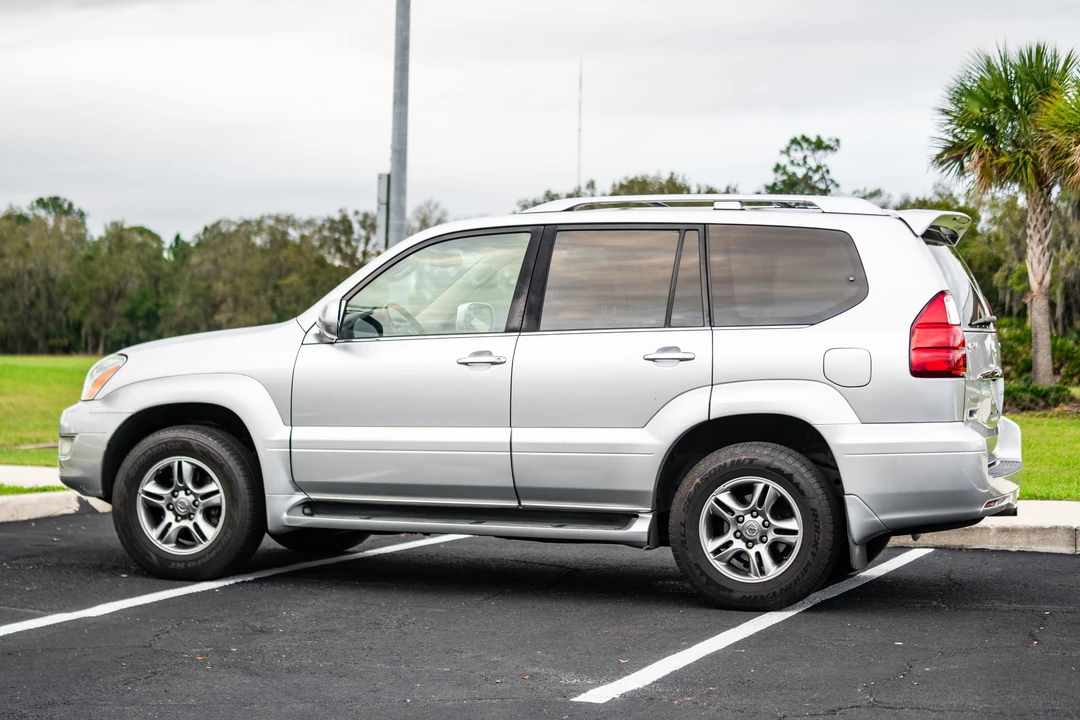 2009 Lexus GX 1st Gen - Image 12 of 31