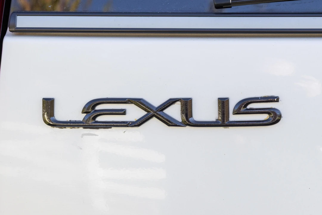 2009 Lexus GX 1st Gen - Image 19 of 31