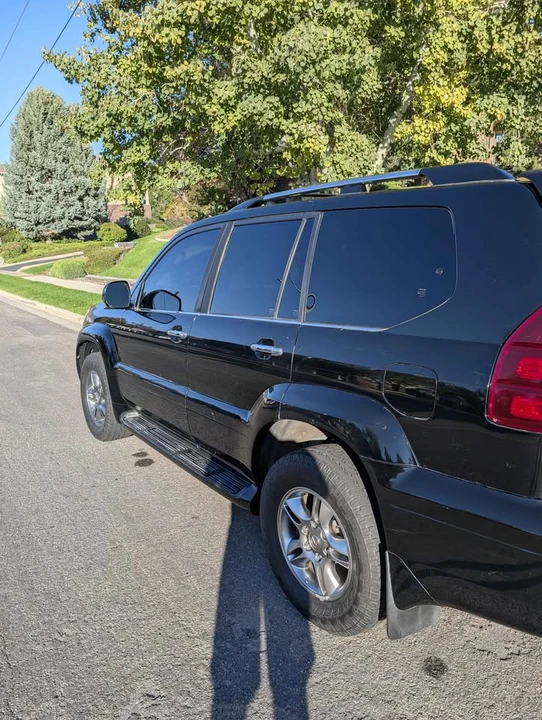 2009 Lexus GX 1st Gen - Image 2 of 9