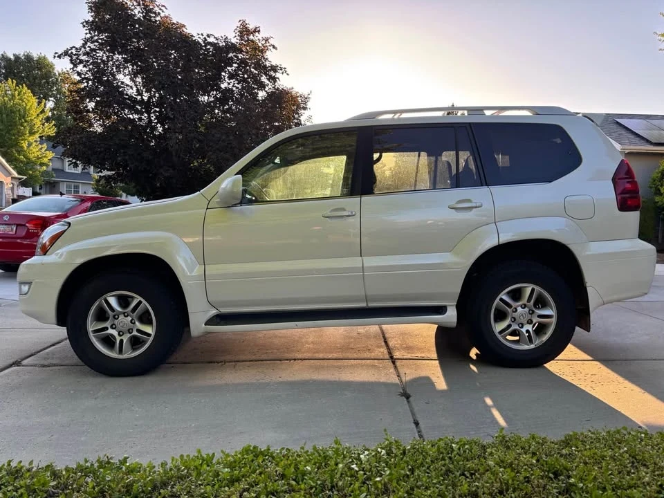 2009 Lexus GX 1st Gen - Image 6 of 8