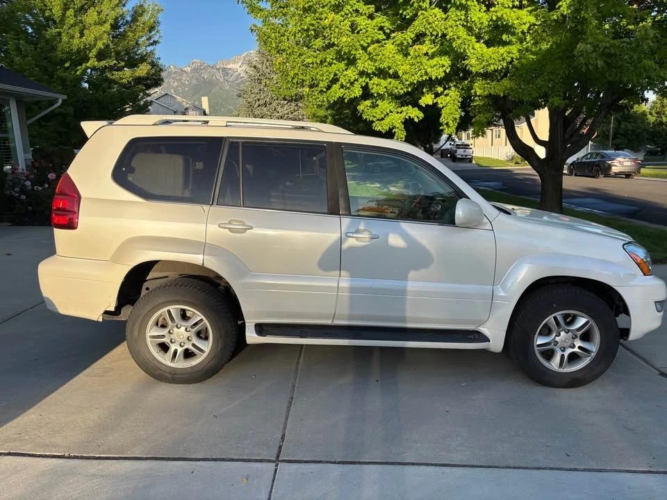 2009 Lexus GX 1st Gen - Image 7 of 8