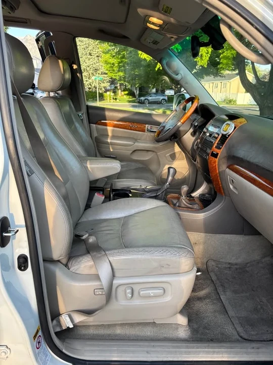 2009 Lexus GX 1st Gen - Image 4 of 8