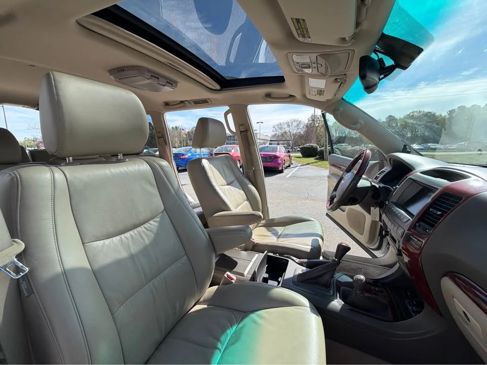 2009 Lexus GX 1st Gen - Image 15 of 19