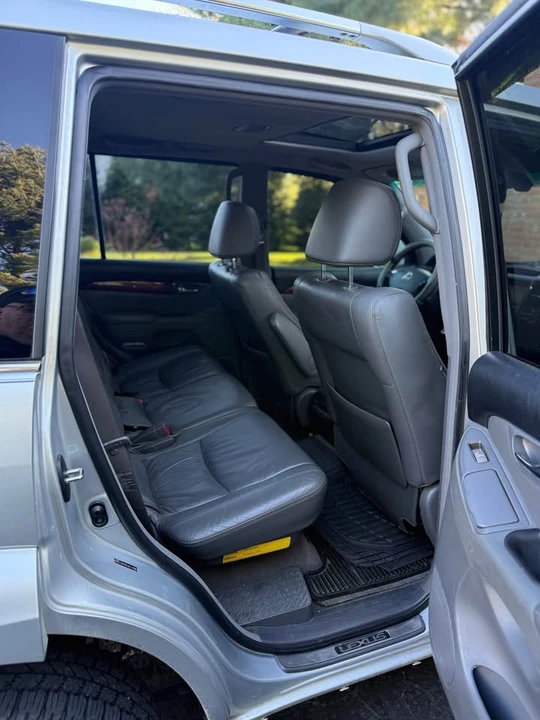 2009 Lexus GX 1st Gen - Image 10 of 14