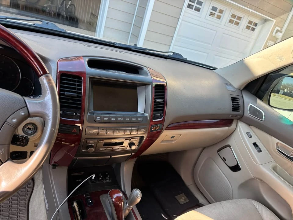 2009 Lexus GX 1st Gen - Image 3 of 11
