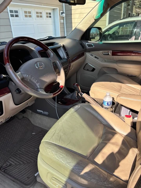 2009 Lexus GX 1st Gen - Image 5 of 11