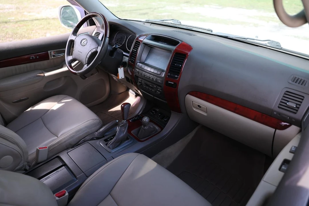 2009 Lexus GX 1st Gen - Image 16 of 21