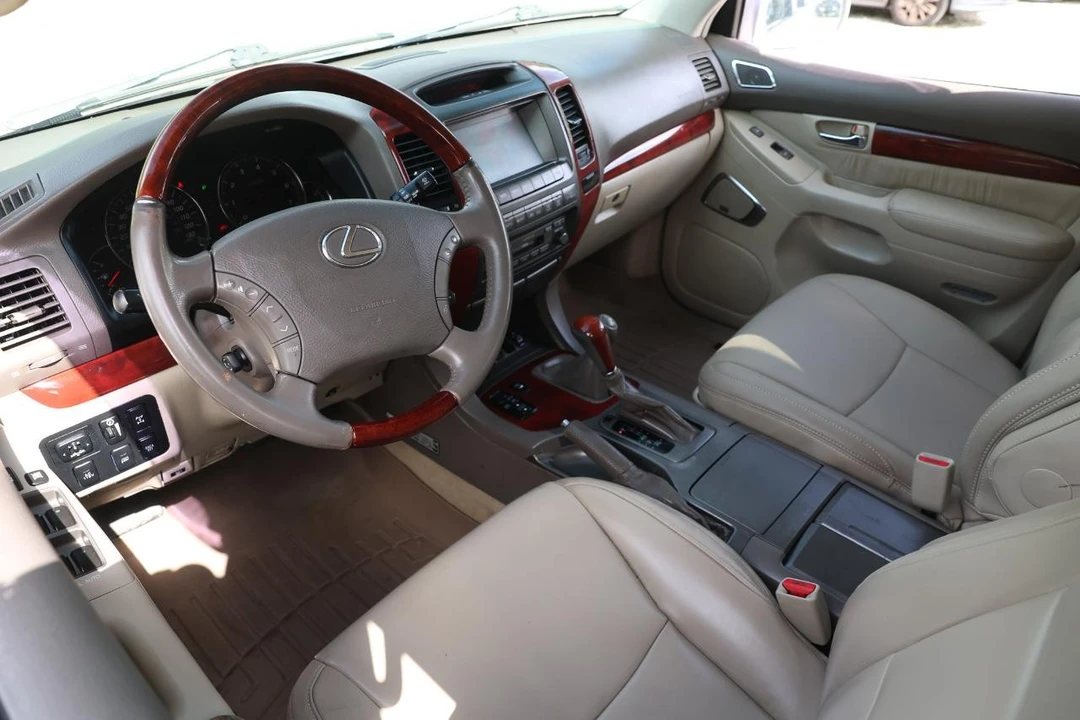 2009 Lexus GX 1st Gen - Image 4 of 21