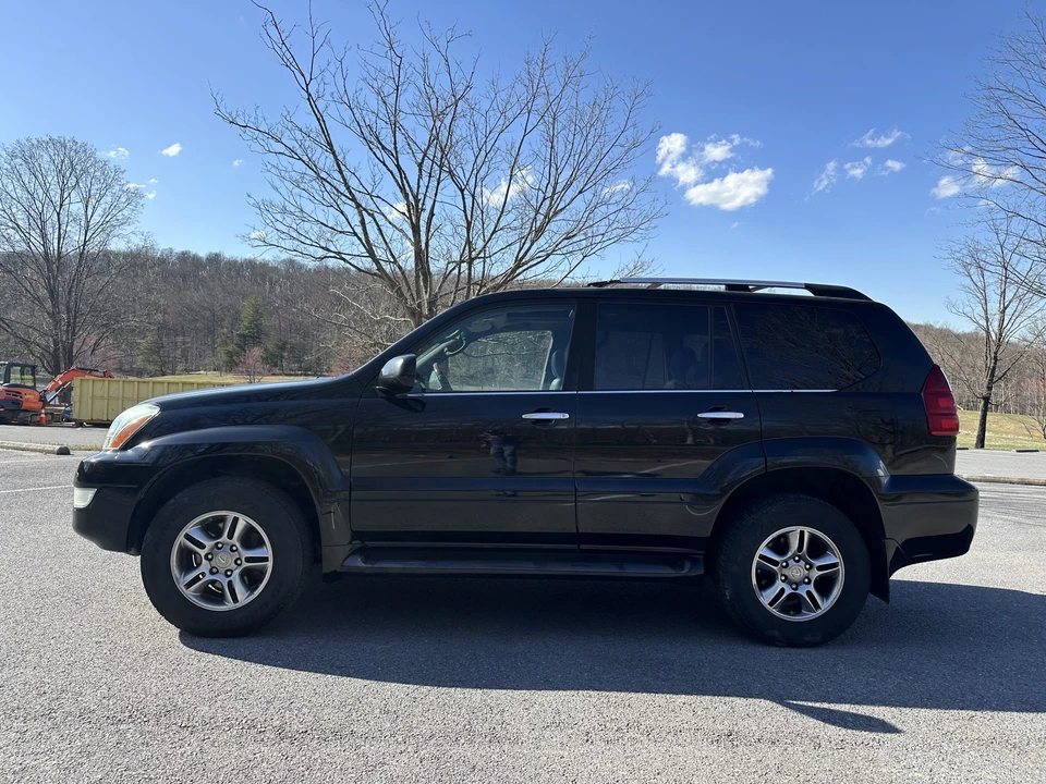 2009 Lexus GX 1st Gen - Image 11 of 31