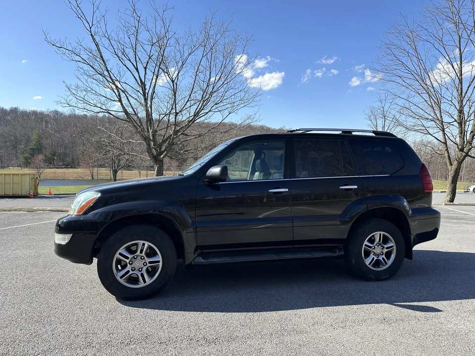 2009 Lexus GX 1st Gen - Image 10 of 31