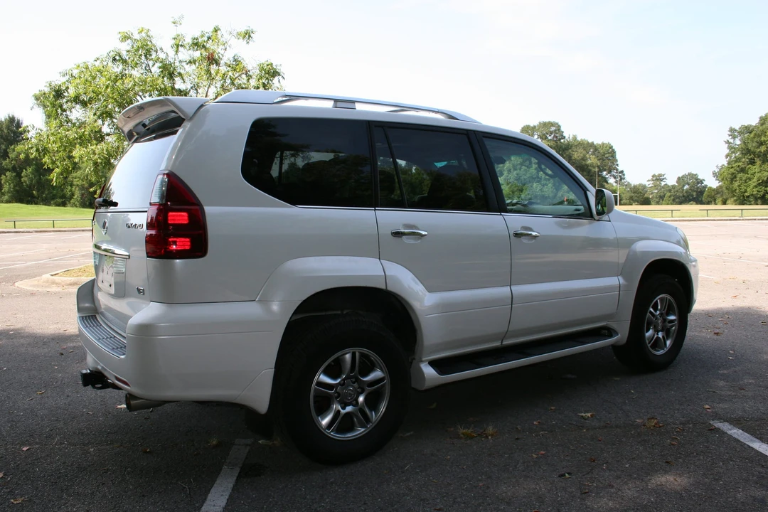 2009 Lexus GX 1st Gen - Image 17 of 31