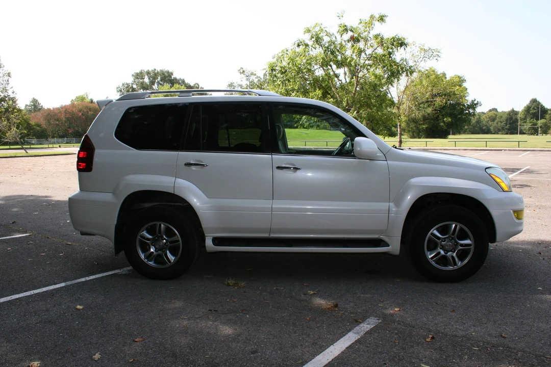 2009 Lexus GX 1st Gen - Image 19 of 31