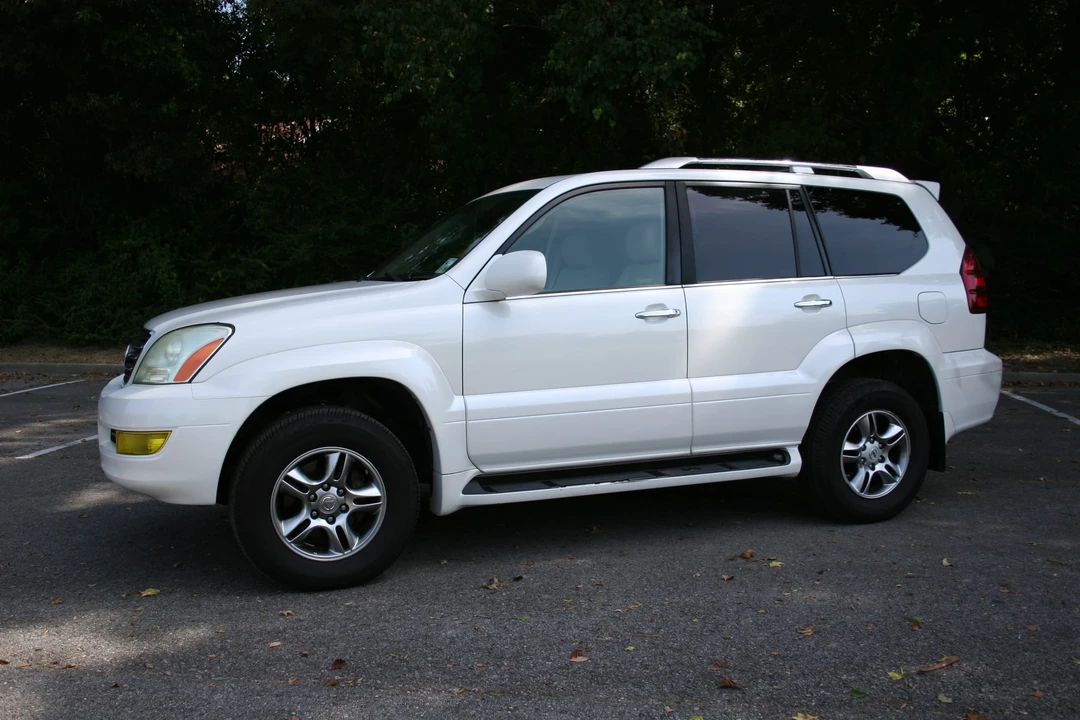 2009 Lexus GX 1st Gen - Image 27 of 31