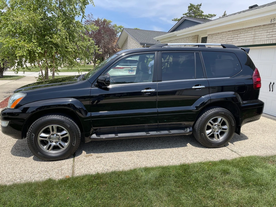 2009 Lexus GX 1st Gen - Image 13 of 31