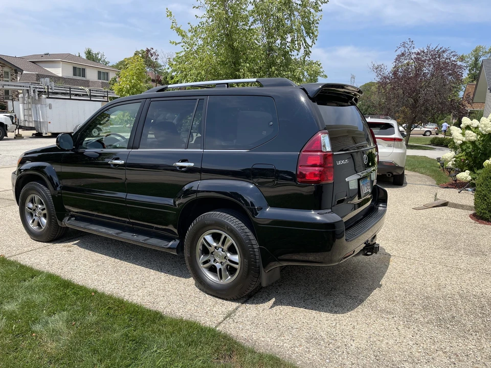 2009 Lexus GX 1st Gen - Image 12 of 31