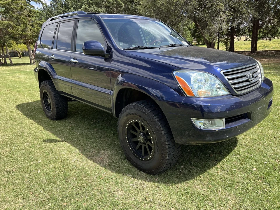 2009 Lexus GX 1st Gen - Image 20 of 31