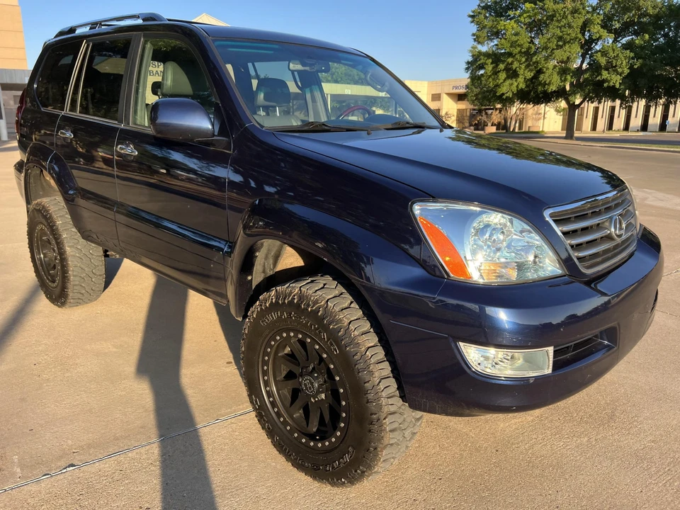 2009 Lexus GX 1st Gen - Image 2 of 31