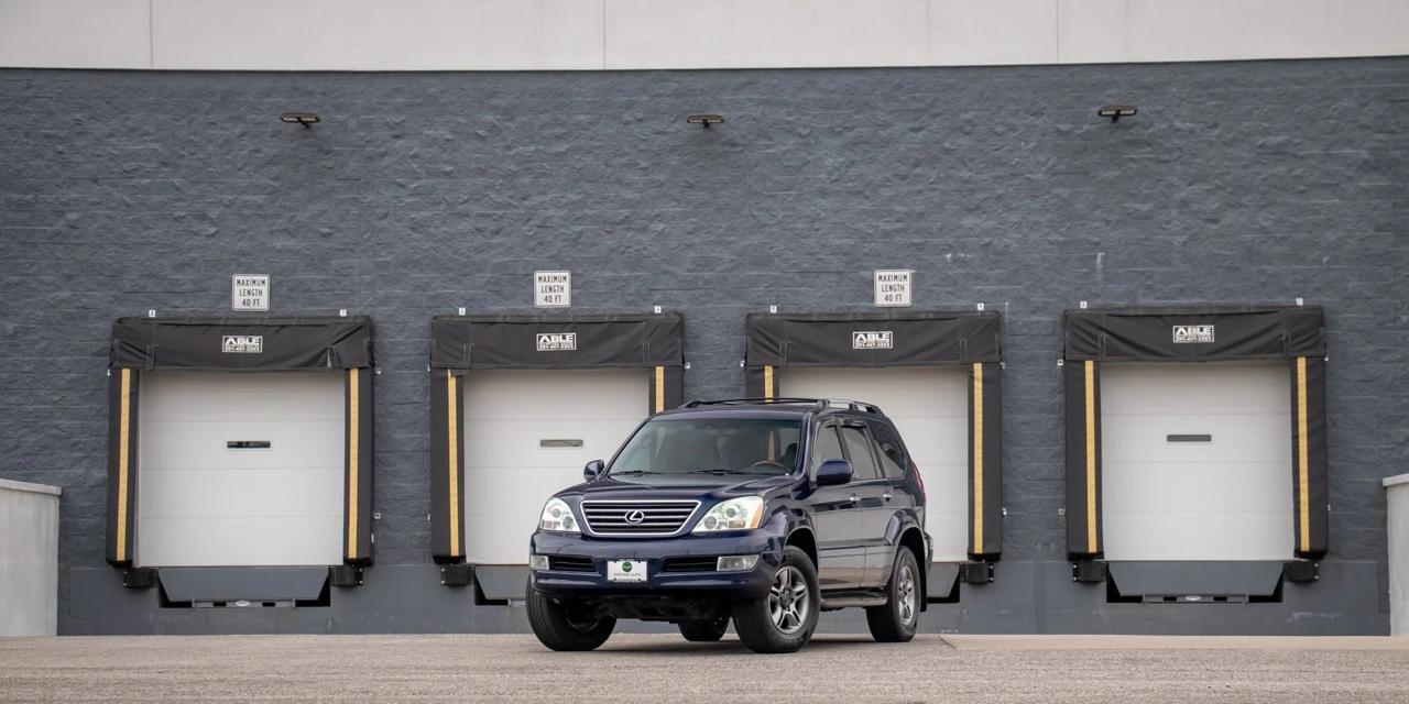 2009 Lexus GX 1st Gen - Image 2 of 31
