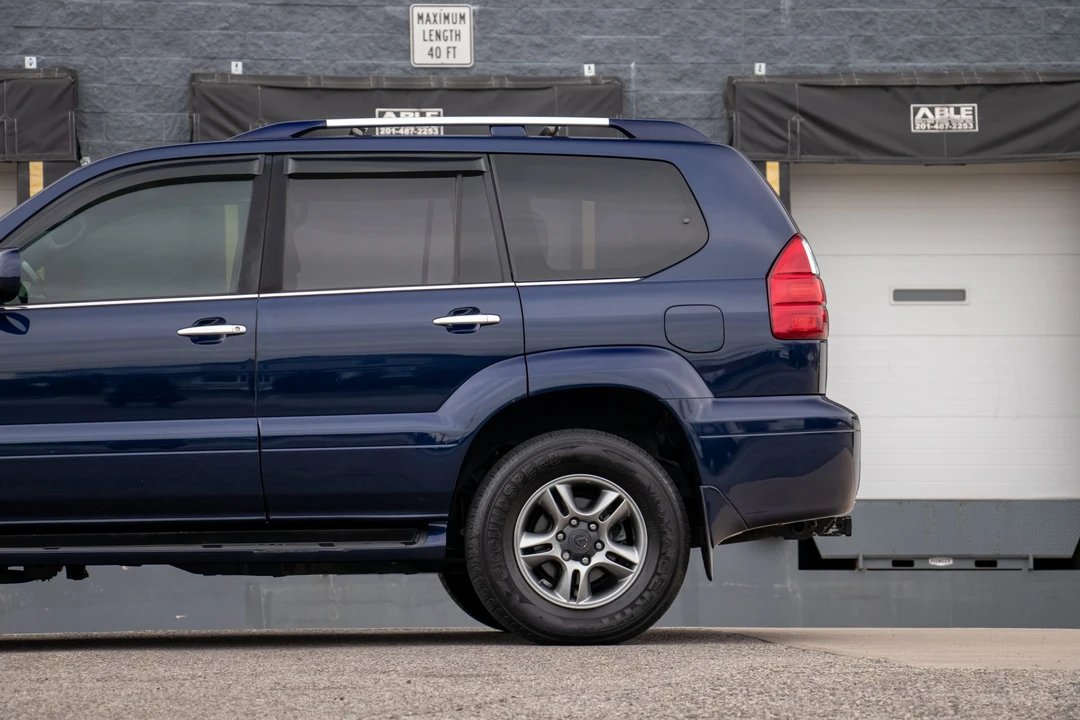 2009 Lexus GX 1st Gen - Image 27 of 31