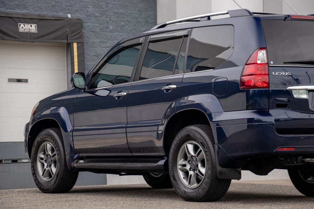 2009 Lexus GX 1st Gen - Image 28 of 31