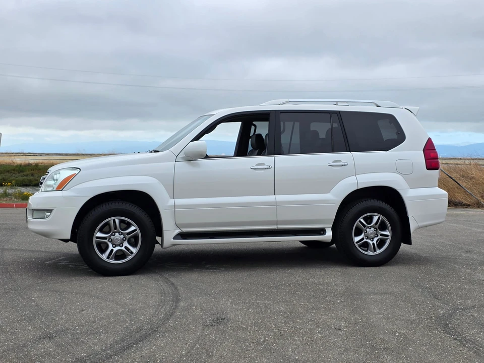 2009 Lexus GX 1st Gen - Image 9 of 31