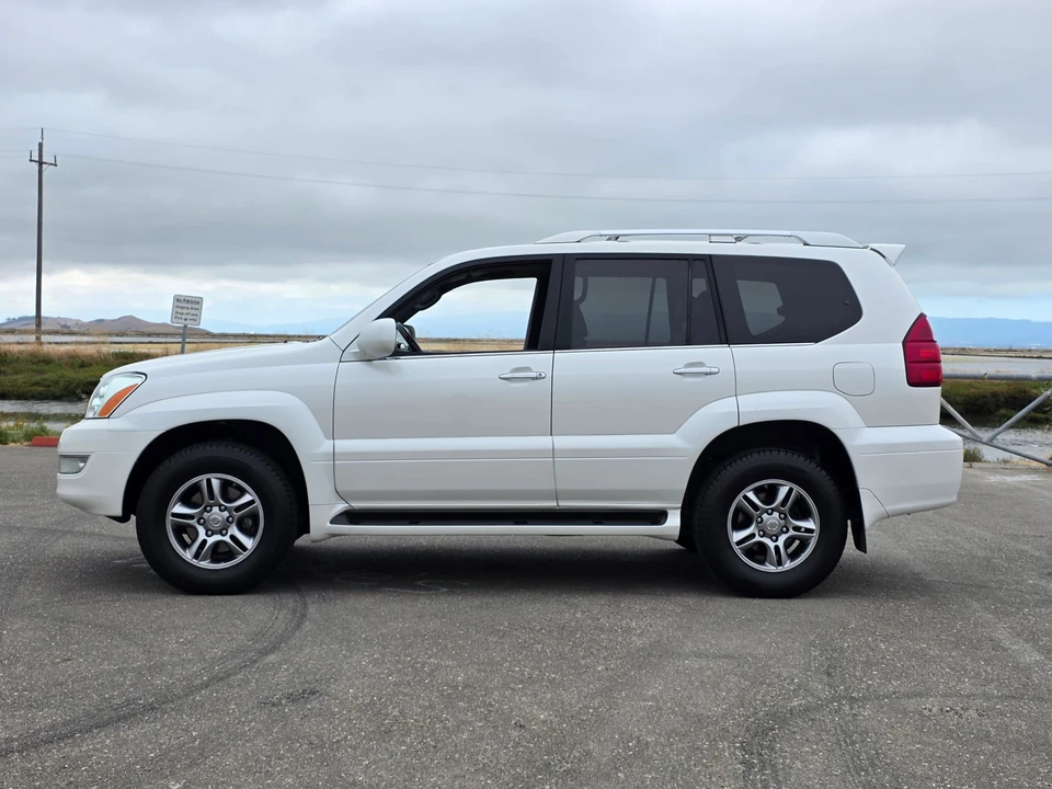 2009 Lexus GX 1st Gen - Image 10 of 31