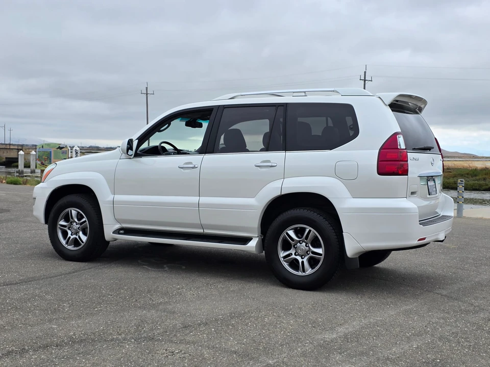 2009 Lexus GX 1st Gen - Image 12 of 31