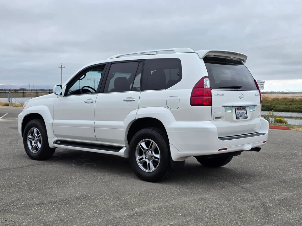 2009 Lexus GX 1st Gen - Image 13 of 31