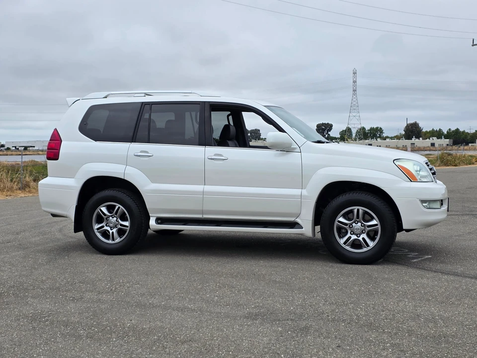 2009 Lexus GX 1st Gen - Image 23 of 31